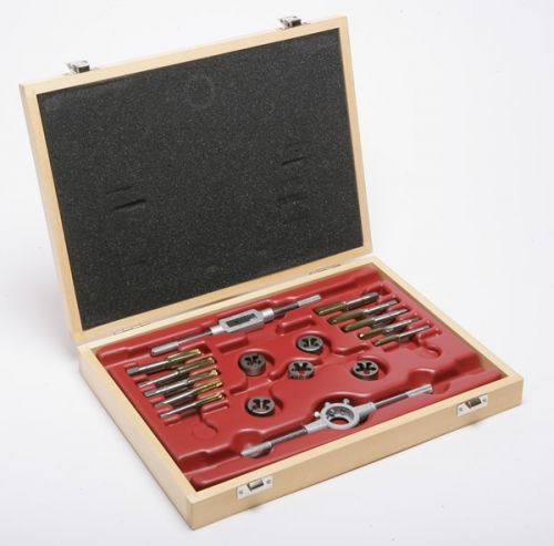 TAP AND DIE SET, WHITWORTH, WITH WITH WRENCH AND DIESTOCK